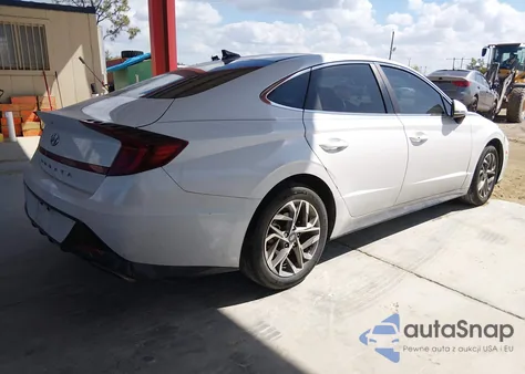 2021 Hyundai Sonata Sel z USA, uszkodzony, nr VIN 5NPEL4JA2MH102517